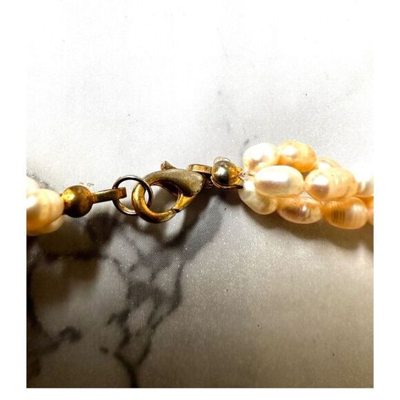 Freshwater  rice Pearl and coral cluster three strand twist necklace - Picture 6 of 7